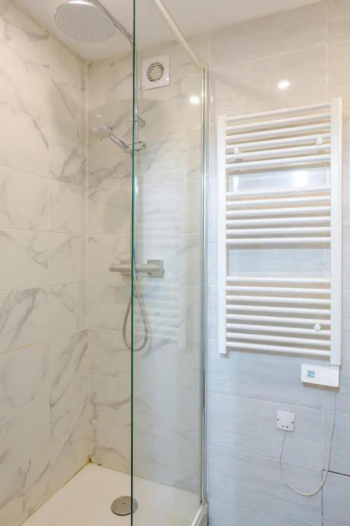 Superbe Studio Paris Gambetta Lägenhet Exteriör bild